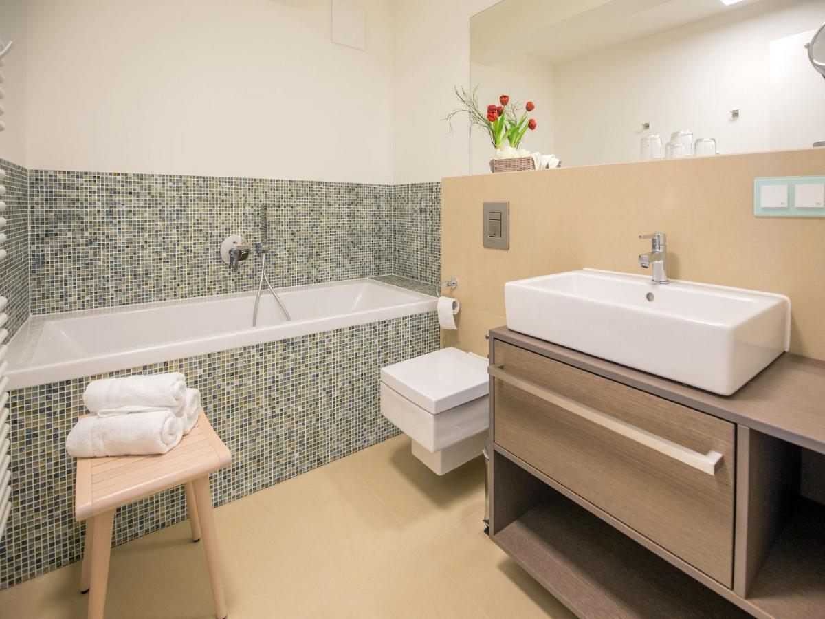Duenenresidenz Prora - Ferienwohnung Mit Meerblick, 2 Schlafzimmern Und Balkon Np-304 ビンツ エクステリア 写真